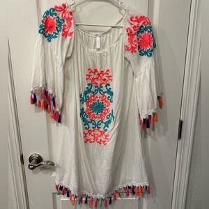 Worn once Mexican dress La Moda. One size